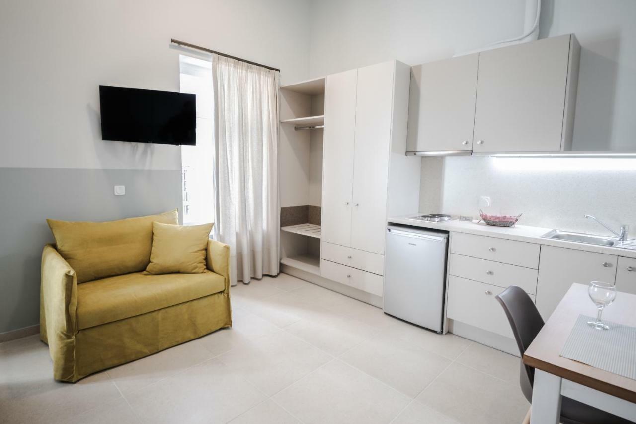 Stylish Studio Apartment - 1 House กาลามาตา ภายนอก รูปภาพ